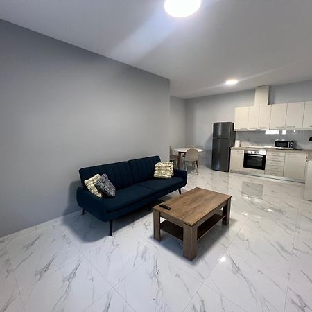 Apartments Коринос Екстериор снимка